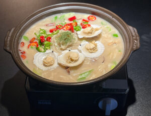 동양 김치 바지락 칼국수